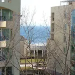 Nereya Palace Art Aprtament Marina شقة بوموري